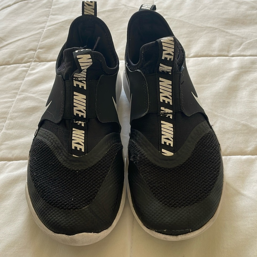 Nike flex shoes